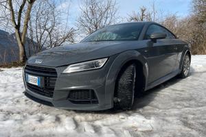 Audi TT 2.0 TDI Ultra S-Line 