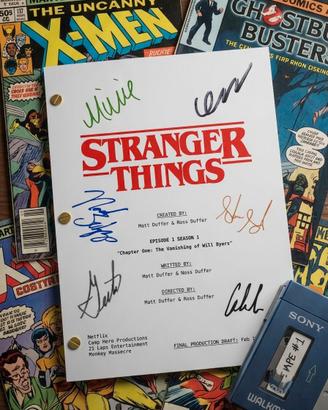 Stranger Things sceneggiatura autografata 