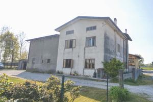 Taiedo di Chions, Bannia, casa indipendente