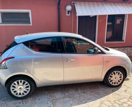 Lancia Ypsilon 1.2 benzina 69 CV 5 porte