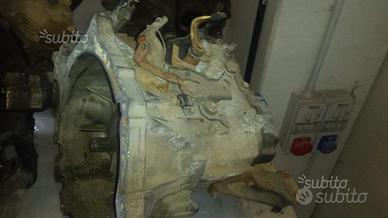 Cambio Marce Toyota Yaris 2000