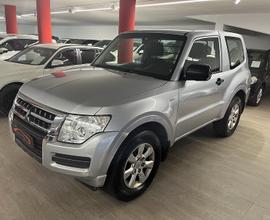 Mitsubishi Pajero 3.2 DI-D 16V aut. 3p. Instyle DP