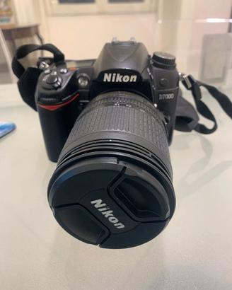 Nikon D7000 + Obiettivo 18-105mm VR