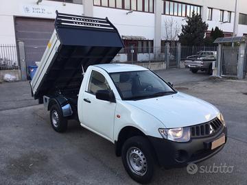 Mitsubishi L200 2.5 DI-D/136CV Single Cab cassone 