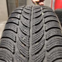 Ruote invernali su cerchi in ferro 195/65 R15