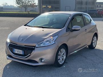 Peugeot 208 1.4 diesel 2012