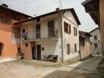 Immobile in asta di 95 m² con 2 locali a Vignolo