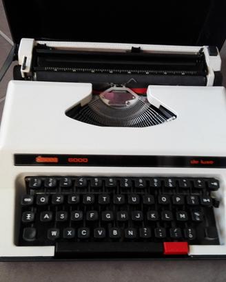 Macchina da scrivere marca Diesse 6000 deluxe