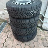 5 pneumatici Michelin quattro stagioni