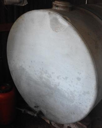 Serbatoio orizzontale in ferro da 1085 litri