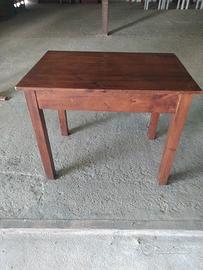 tavolo in legno massello 