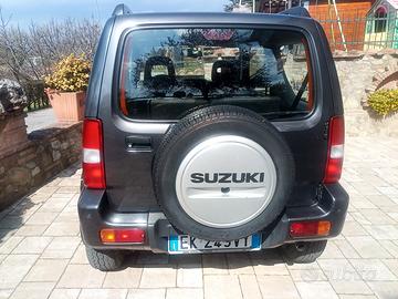 Suzuki Jimmy 2011 GPL