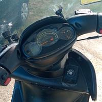 scooter Yamaha Majesty 180