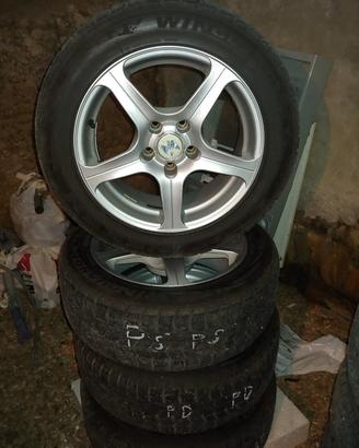 Cerchi in lega 16" e Gomme Alfa Romeo Giulietta 