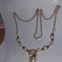 Collana con catena e perle