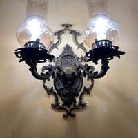 N.4 COPPIE APPLIQUE E LAMPADARIO IN BRONZO DORATO