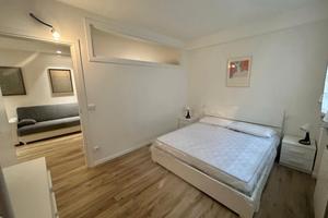 Stanza ad Alzano Lombardo con terrazzo