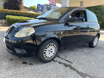 Lancia y