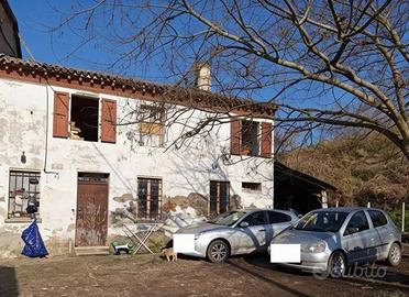 Immobile in asta di 195 m² con 5 locali a Bagnacav