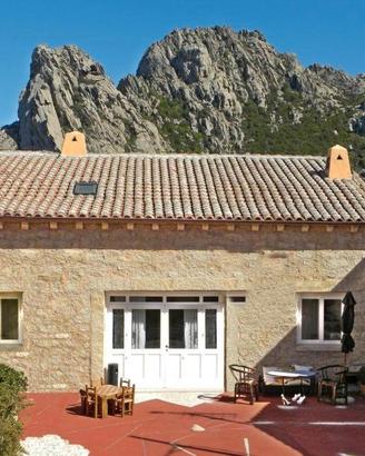 Olbia, Loc. San Pantaleo, villa panoramica,