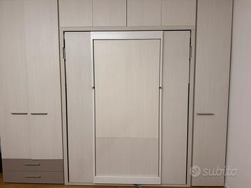 Letto matrimoniale a scomparsa con armadio