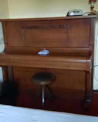 Pianoforte verticale