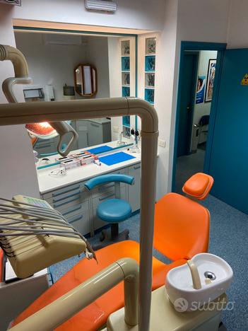 Studio dentistico in attività pronto per utilizzo