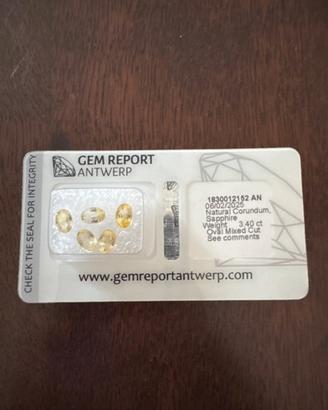 Pietre giallo zaffiro