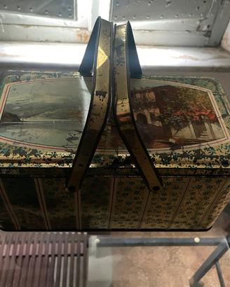 scatola in latta, anni 50