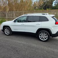 Jeep Cherokee - appena tagliandata