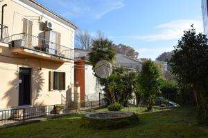 5 LOCALI A FROSINONE