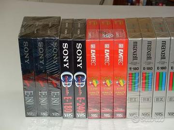 Lotto 22 cassette VHS nuove +VHS Head Cleaner