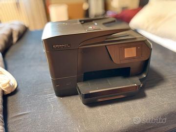 Stampante HP OfficeJet Pro 8715 non funzionante