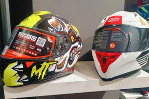 caschi integrali e jet