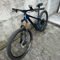 Yeti ARC M  TURQ come Nuova
