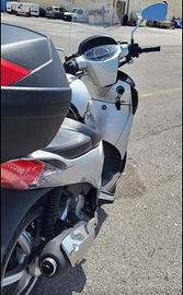 Aprilia Scarabeo 200 - 2016