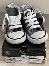 Scarpe all star num. 22