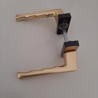 Maniglia per porta in alluminio 
