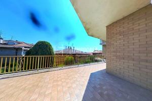 AMPIO APPARTAMENTO CON INGRESSO INDIPENDENTE SON T