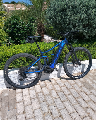 E-bike full GIANT stance E+ ruote da 29