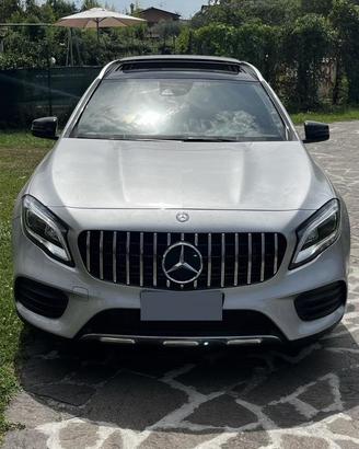 GLA 200 4 MATIC PREMIUM SPORT (ALLESTIMENTO AMG)