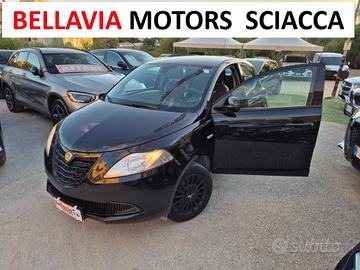 Lancia Ypsilon 1.2 69 CV 5p UNICOPROPRI