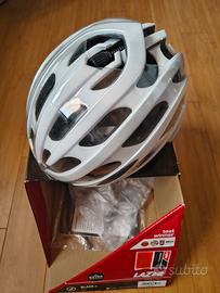 casco ciclismo Lazer Blade+ con cover aeroshell