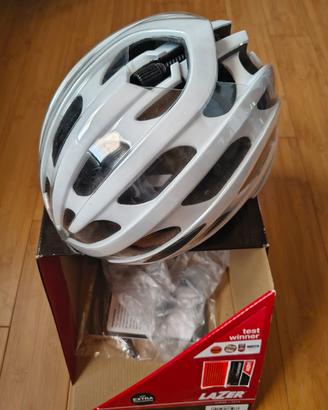 casco ciclismo Lazer Blade+ con cover aeroshell