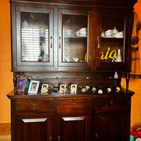 Credenza napoletana