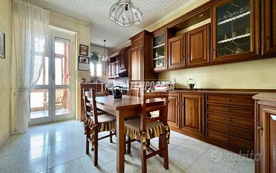 AMPIO QUADRILOCALE CON TERRAZZO E CANTINA