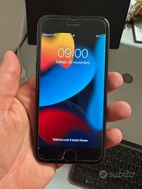 IPhone 7 Nero 32 GB con scatola e cover