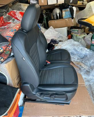 Sedili misto pelle e tessuto alfa romeo Giulia