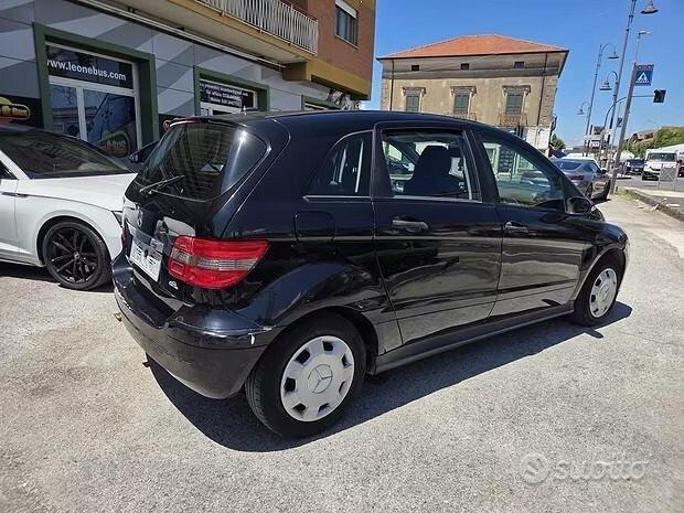 Mercedes-Benz B-Class 2009 photo 5