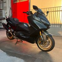 Tmax 560 tech max 2022